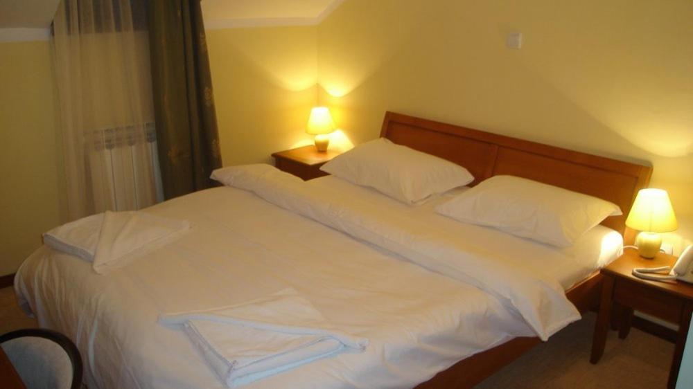 Hotel Vila Sunce Stara Pazova Eksteriør billede