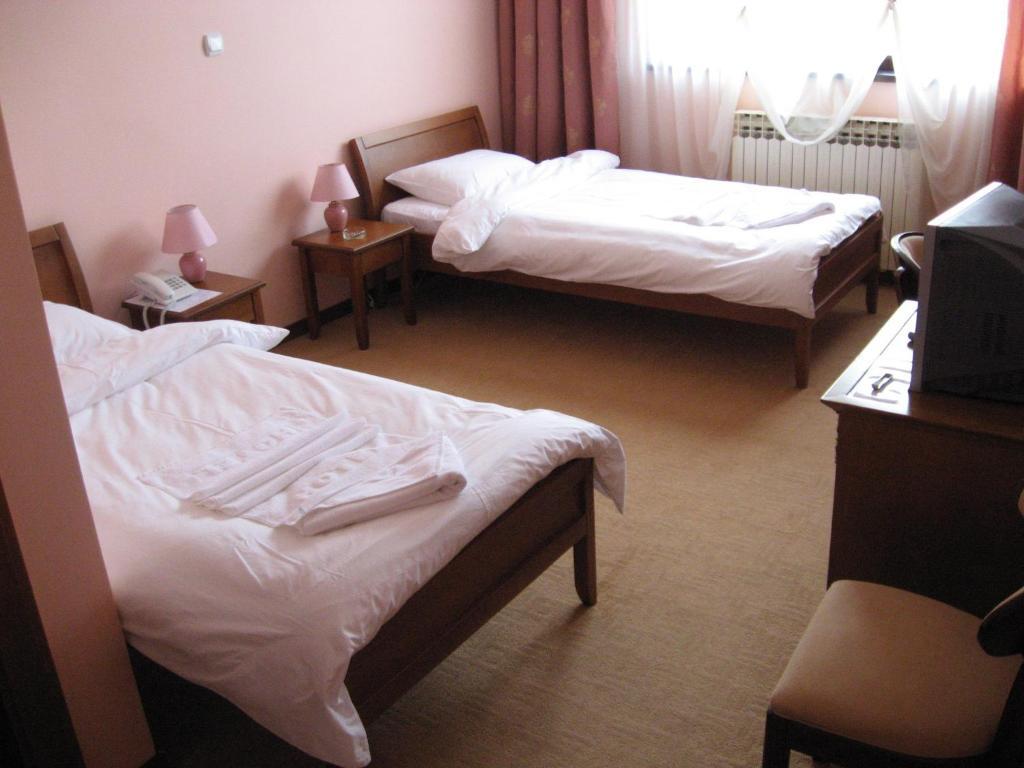 Hotel Vila Sunce Stara Pazova Værelse billede